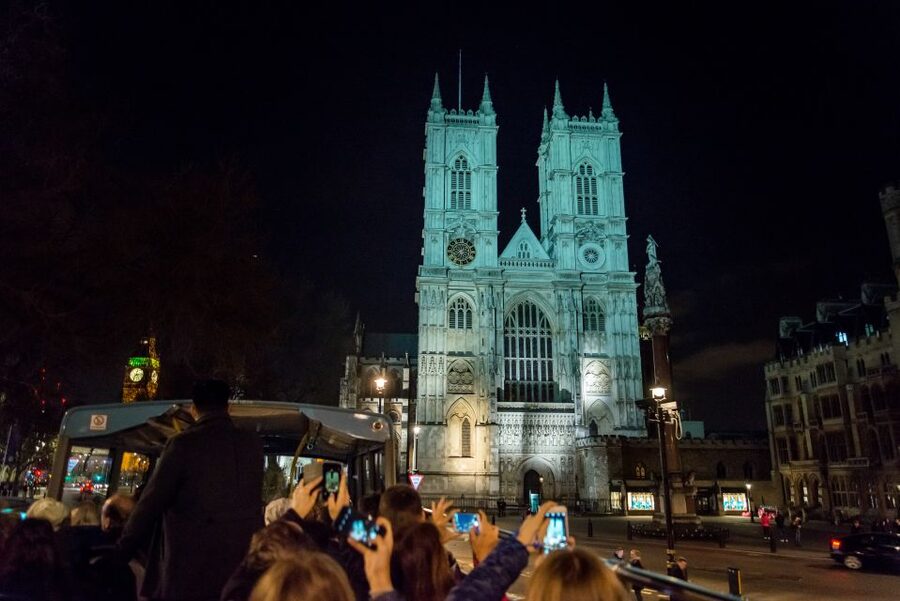 London: Nighttime Open-Top Sightseeing Tour with Live Guide - Live guide, audio commentary, and sound quality