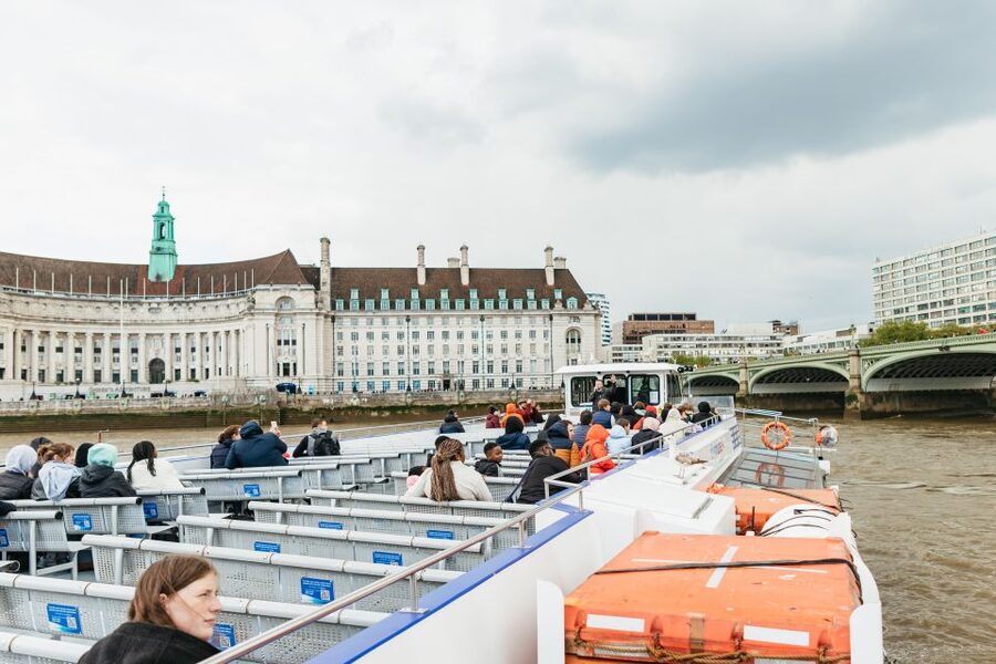 London: River Thames Hop-On Hop-Off Sightseeing Cruise - Canary Wharf and the trip to Greenwich