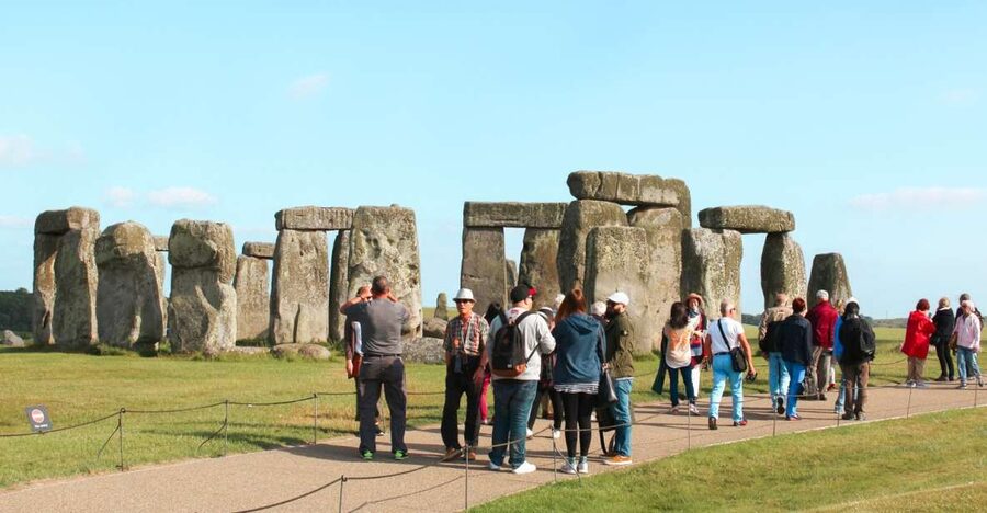 London: Stonehenge, Windsor, and Bath Day Trip by Bus - Key points before you book