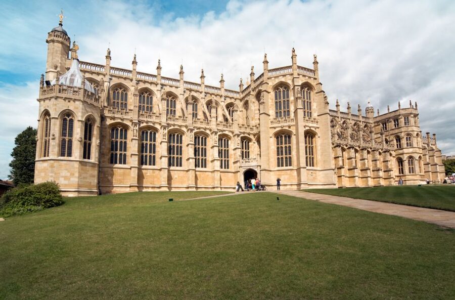 London: Stonehenge, Windsor, and Bath Day Trip by Bus - Should you book the Windsor, Stonehenge, and Bath tour?