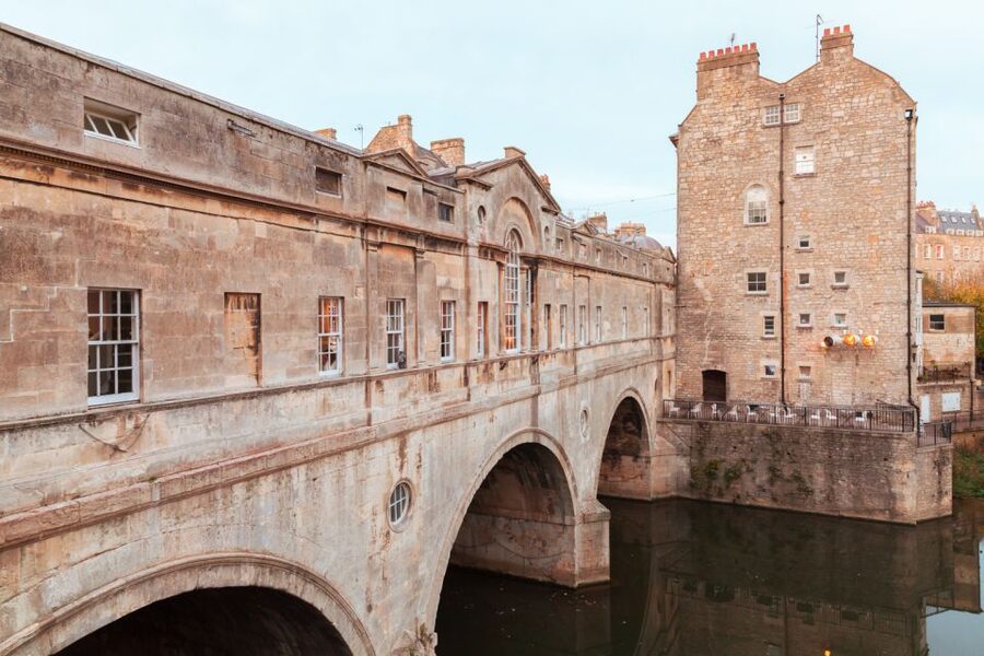London: Stonehenge, Windsor, and Bath Day Trip by Bus - FAQ