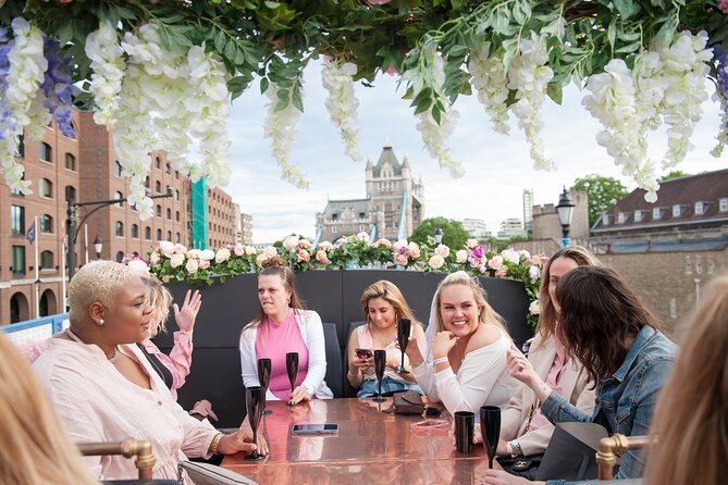 London Tootbus Bar Bus Sunset Tour with Drinks - The Tower of London and St. Paul’s Cathedral