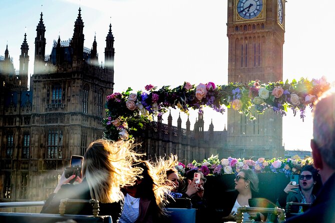 London Tootbus Bar Bus Sunset Tour with Drinks - What the onboard service adds