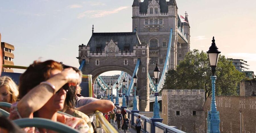 London: Tootbus London by Night Bus Tour - Comfort, space, and practical limits