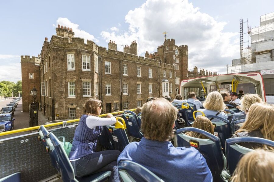 London: Tootbus Must-See Hop-On Hop-Off Bus Tour with Cruise - Trafalgar Square, Covent Garden, and Soho