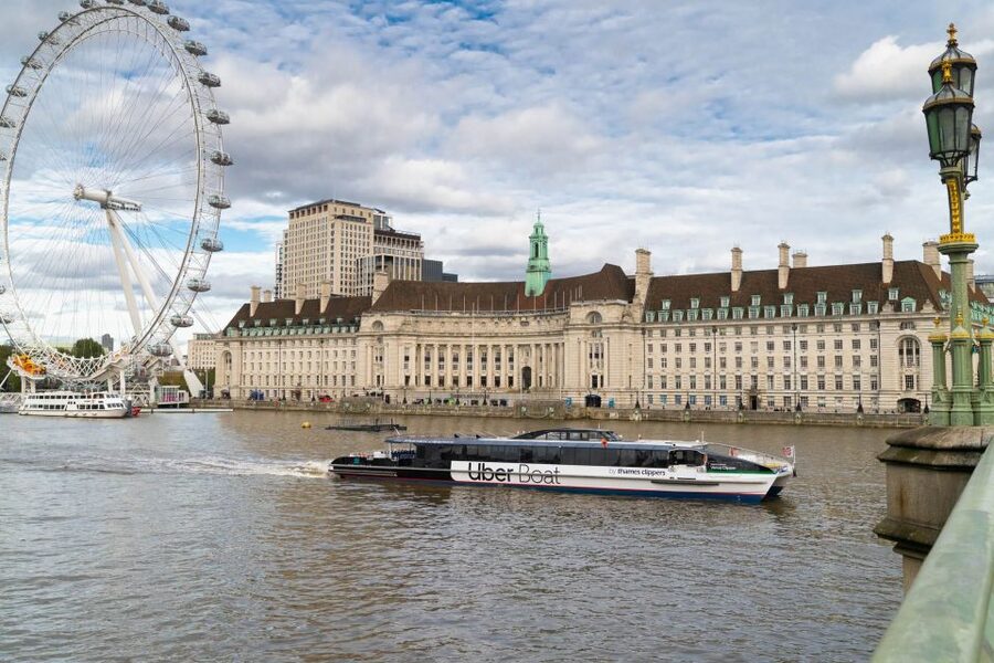 London: Uber Boat 1-Day Hop-On Hop-Off and Cable Car Tickets - Why the Thames works better than another Tube ride