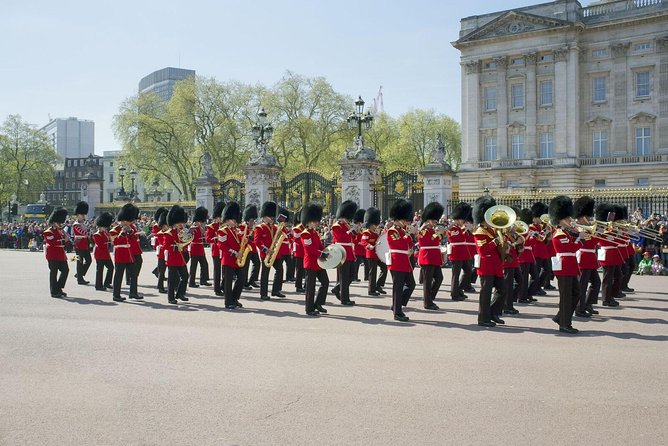 London Vintage Bus Tour Including River Thames Cruise with Optional Lunch - Westminster Abbey, Parliament, and Big Ben