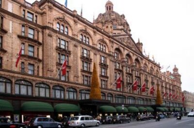 London Vintage Bus Tour with Cream Tea at Harrods