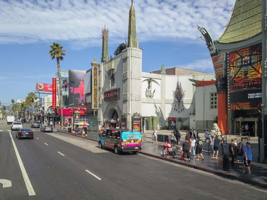 Los Angeles: Celebrity Homes and Hollywood Open-Air Bus Tour - The Beverly Hills sign and Rodeo Drive stop