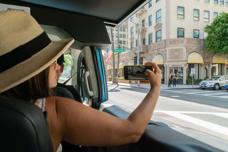 Los Angeles: Celebrity Homes and Hollywood Open-Air Bus Tour - Sunset Strip and the return through West Hollywood