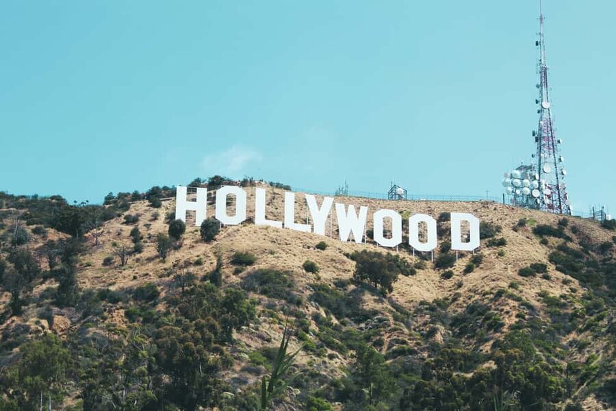 Los Angeles: Celebrity Homes and Movie Scenes Bus Tour - Beverly Hills, Rodeo Drive, and the movie-star setting