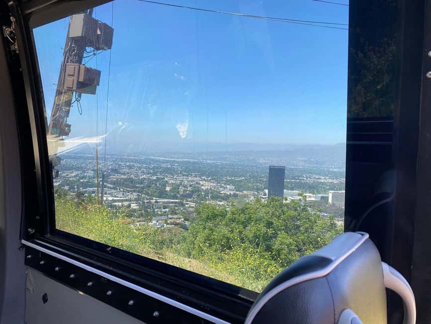 Los Angeles: Celebrity Homes and Movie Scenes Bus Tour - Starting on Hollywood Boulevard