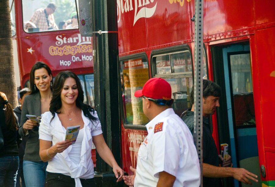 Los Angeles: Hop-On Hop-Off Bus Tour with Audio Guide - Why a bus makes sense in Los Angeles
