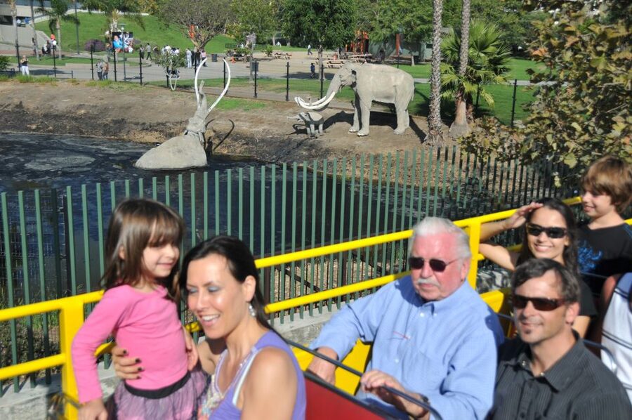 Los Angeles: Hop-On Hop-Off Bus Tour with Audio Guide - Santa Monica Yellow Route: ocean air and a slower pace