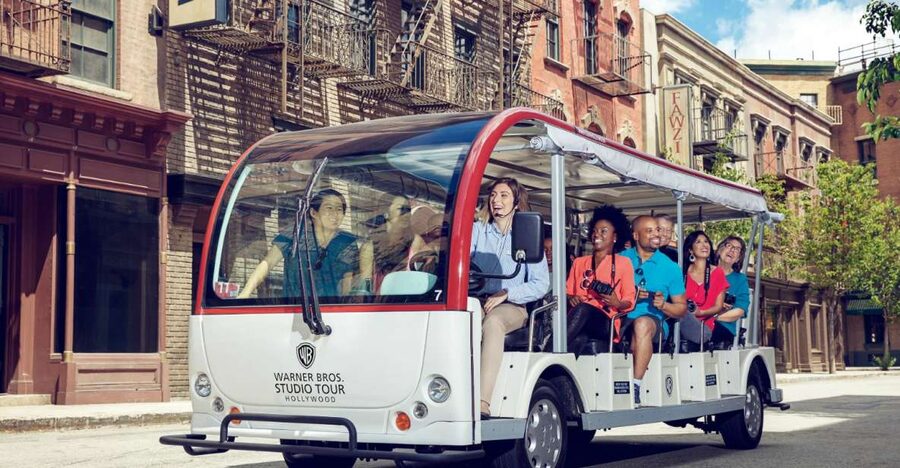 Los Angeles: Warner Bros Studio Hollywood & Bus Tour Package - Meeting at 1738 North Orange Drive