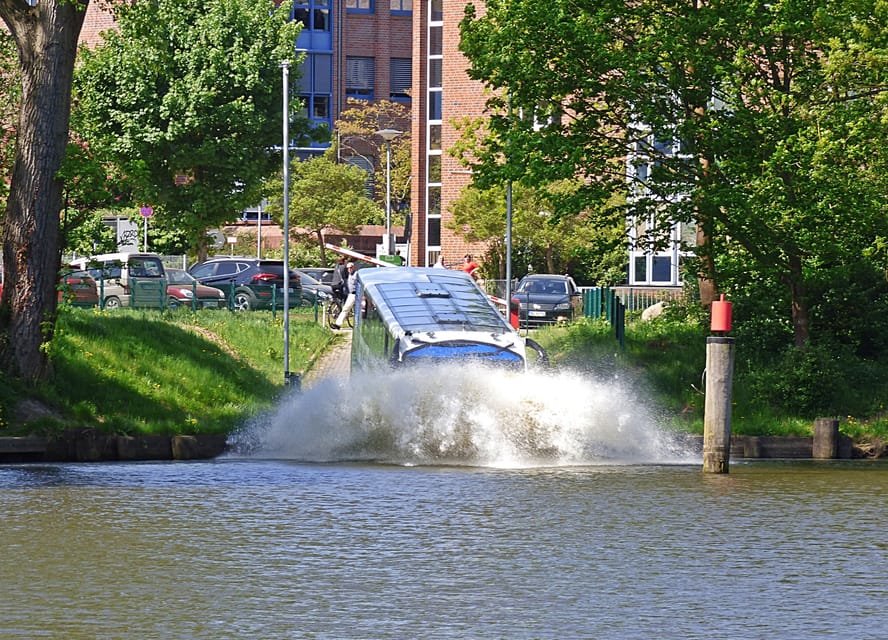 Lübeck: 1-Hour Splash Bus City Tour - Seeing Lübeck’s seven towers from the river