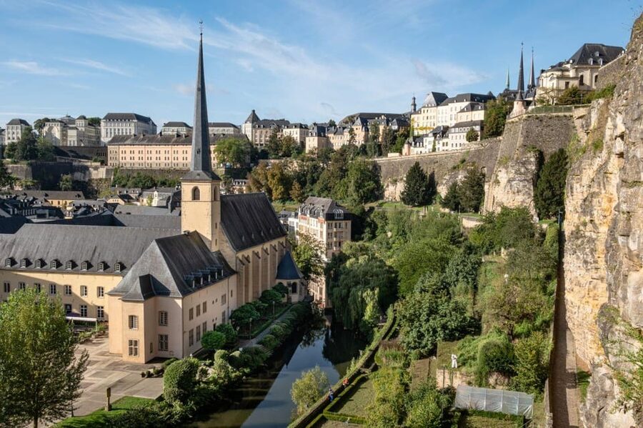Luxembourg: City Bus Tour with Audio Guide and Headphones - Key points at a glance