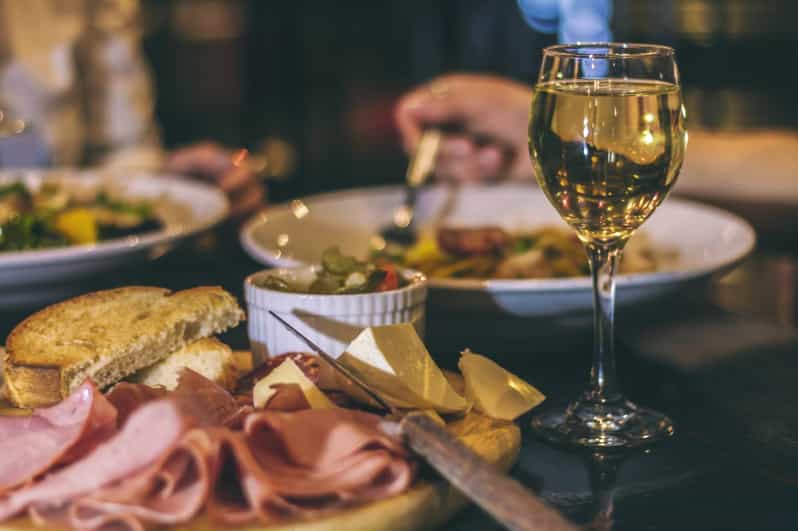 Luxembourg: Italian-Style Dinner in a Vintage Bus - The 30-minute break on the route