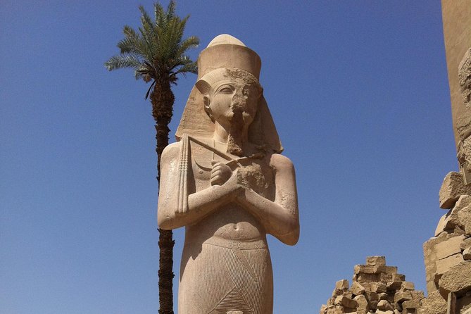 Luxor by Bus - The early pickup and the road to Luxor