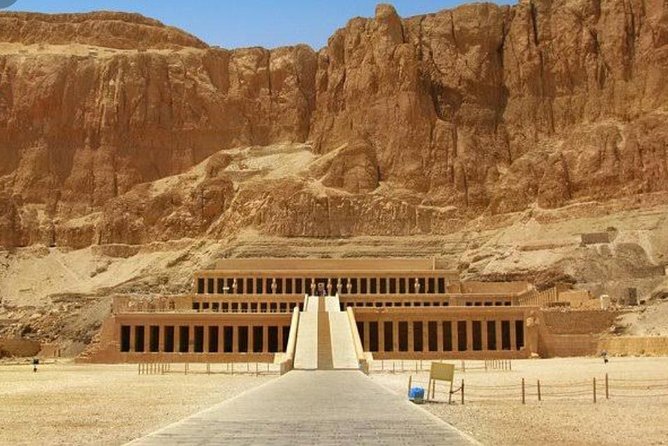 Luxor Full Day Sightseeing Tour by Bus from Hurghada - A brief stop at the Colossi of Memnon