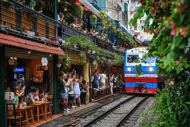 Luxury Bus Limousine Hanoi to Sapa and Sapa to Hanoi - The second stop and the final approach