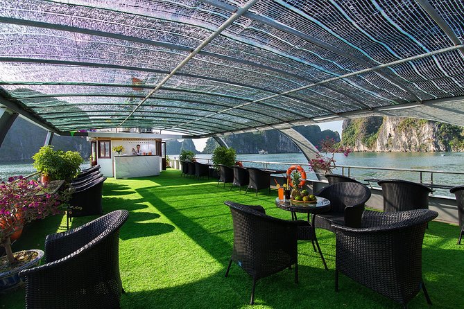 Luxury Halong Bay 1 Day on Cruises From Hanoi with Bus & Lunch - Returning to Hanoi around 20:30