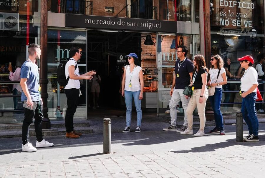Madrid: 4-Hour Bus Tour with Royal Palace Admission - Plaza Mayor, Puerta del Sol, and Madrid’s older center