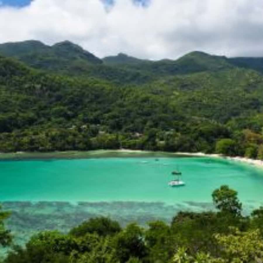 Mahe Discovery Bus Tour - Beau-Vallon: an easy first taste of the coast