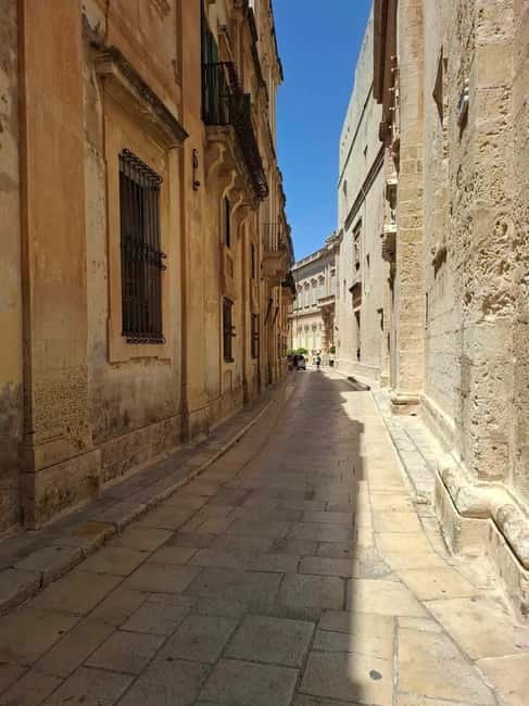 Malta: 5 hr Vintage Bus Tour - Mdina & Blue Grotto inc. food - Is $59 good value?