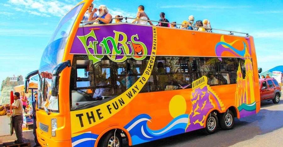 Mazatlán: Double-Decker Bus, Cliff Diving & Walking Tour - Starting with hotel pickup and an open-air view