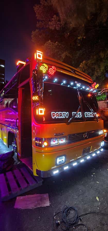 Medellin: Rumbero Party Bus with all the beer you can drink - Is $38 a fair price?