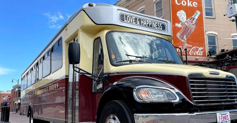 Memphis: City Discovery Bus Tour - Downtown sights, Cotton Row, and Victorian Village