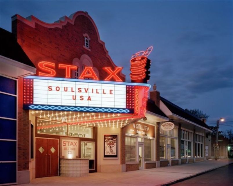 Memphis: Mojo Music History 90-Minute Bus Tour - The guide is the main attraction