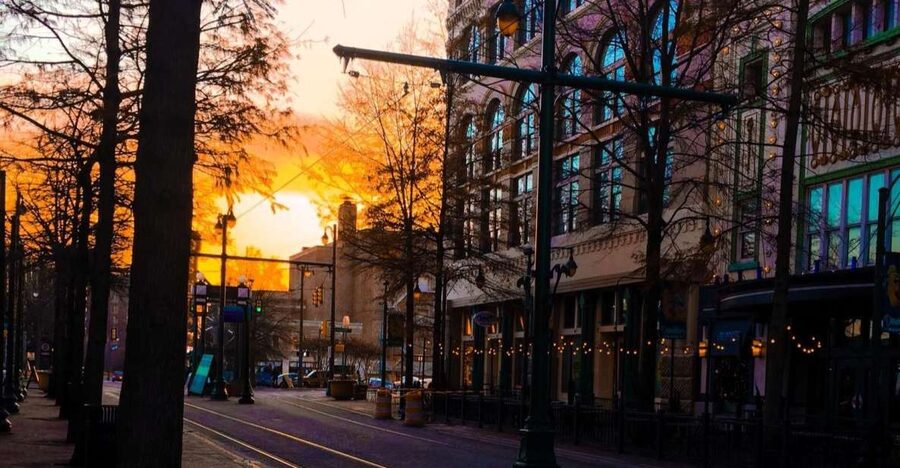Memphis: True Crime History Bus Tour - A themed drink stop at the Moxy Hotel