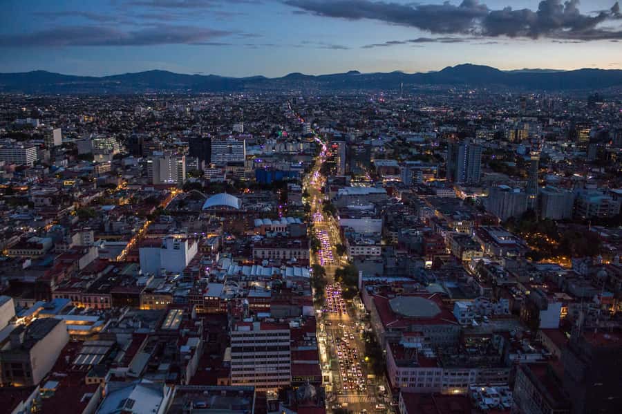 Mexico City: Night Bus Tour - What the audioguide adds