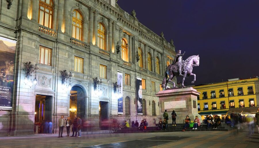Mexico City: Night City Tour in a Double Decker Bus - What the audio guide adds, and what it cannot do