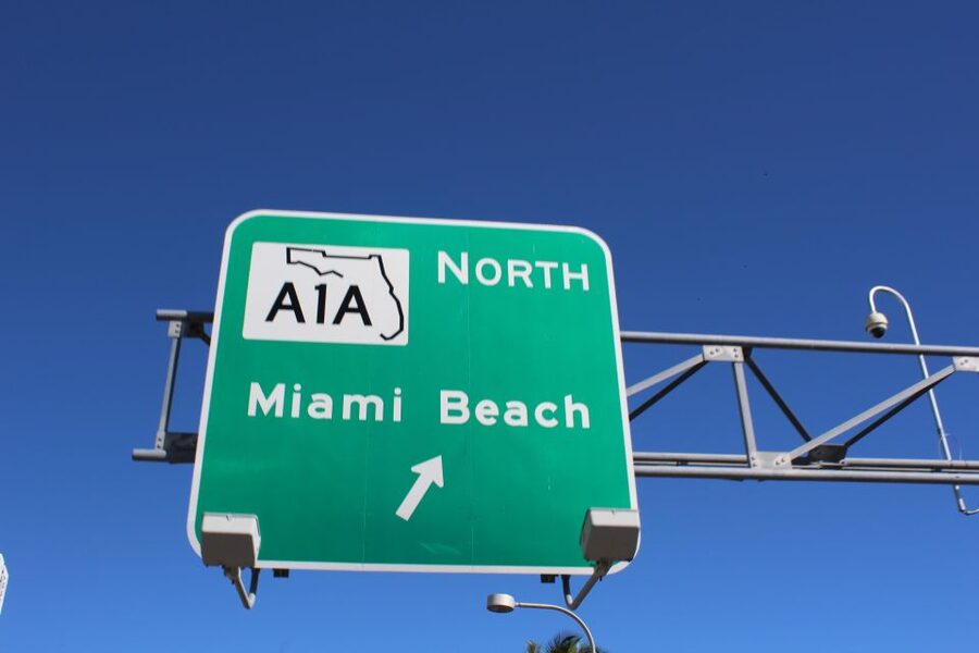 Miami : Bus, Boat & Walking Tour the Ultimate City Discovery - Key Biscayne and the skyline photo stop