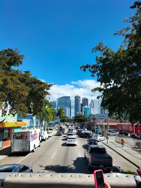 Miami : Bus, Boat & Walking Tour the Ultimate City Discovery - Starting at Bayside Marketplace and settling into the minibus