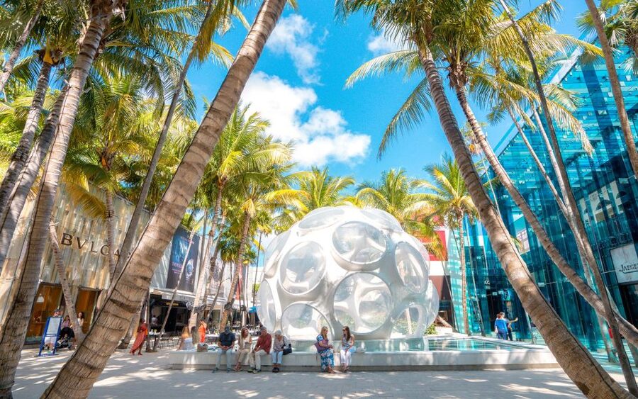 Miami Bus Tour Flamingo Open Air Trolley Bus Tours City Tour - Freedom Tower and a final downtown landmark