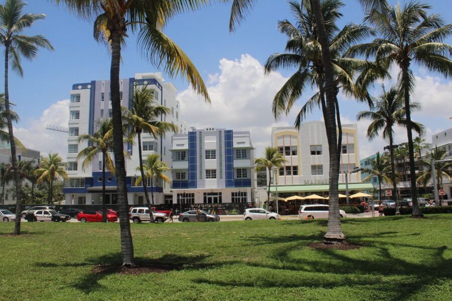 Miami: City Bus Tour with Downtown or Miami Beach Pickup - Millionaire’s Row, Fisher Island, and famous homes