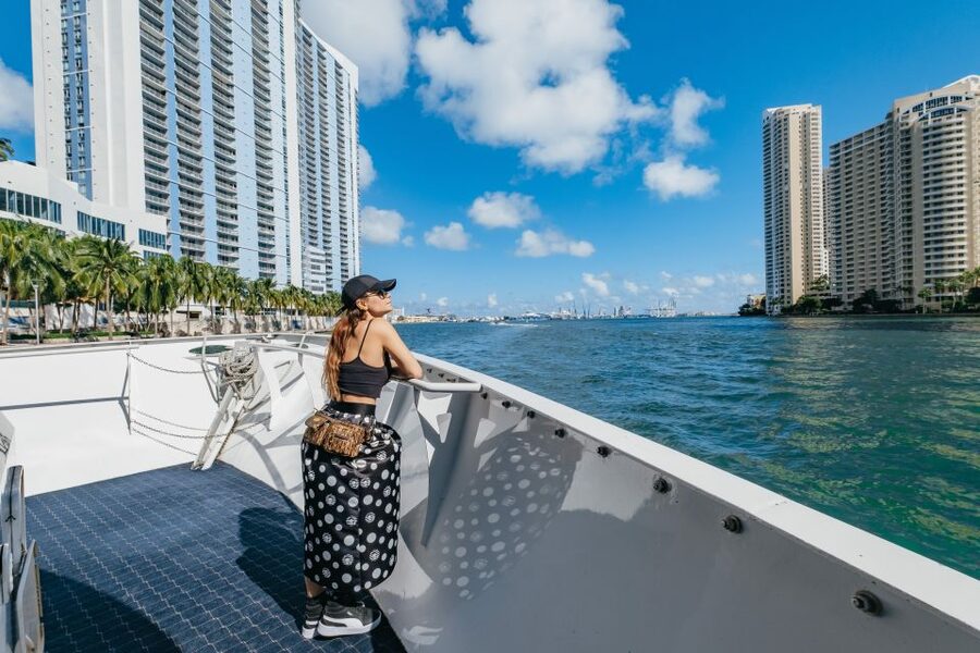 Miami: Half-Day Open-Top Bus Tour Plus Biscayne Bay Cruise - South Beach, Ocean Drive, and Lincoln Road