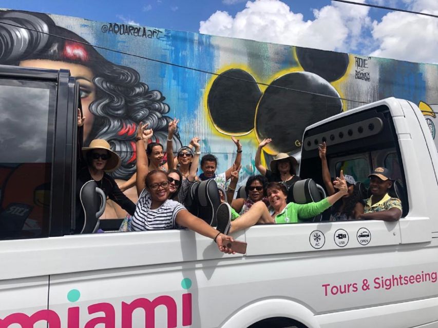 Miami Sightseeing Tour in a Convertible Bus (French) - Little Havana, with culture packed into a short stop