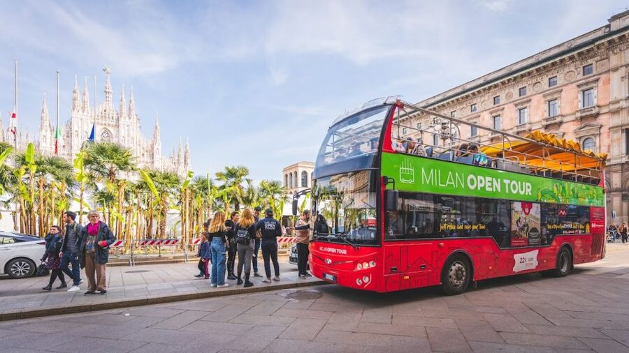 Milan: Gray Line Milan Open Tour Hop-On Hop-Off Bus Tour - Waiting times and boarding tips