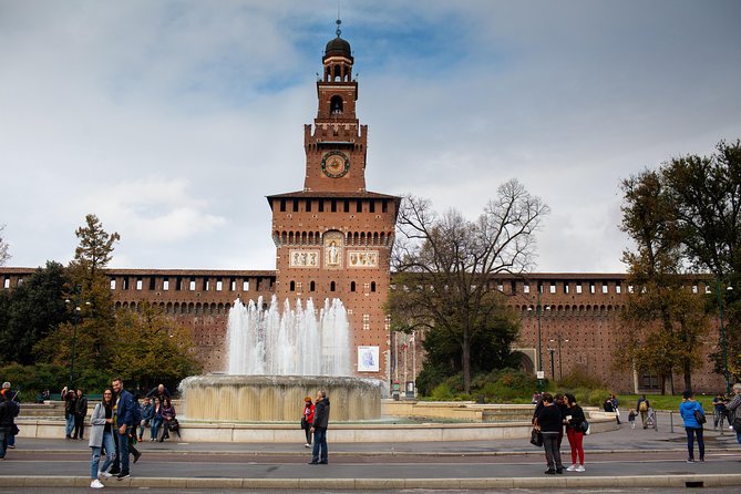 Milan Hop-On Hop-Off Bus Tour with Four Routes - Yellow Line: Navigli, Piazza XXIV Maggio, and Brera