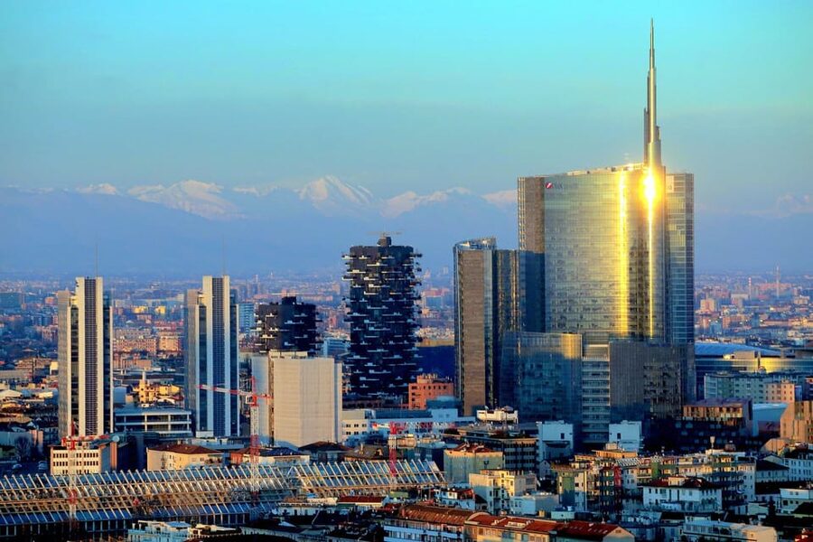 Milan: Night Tour by Bus - The Duomo and Milan’s grand center