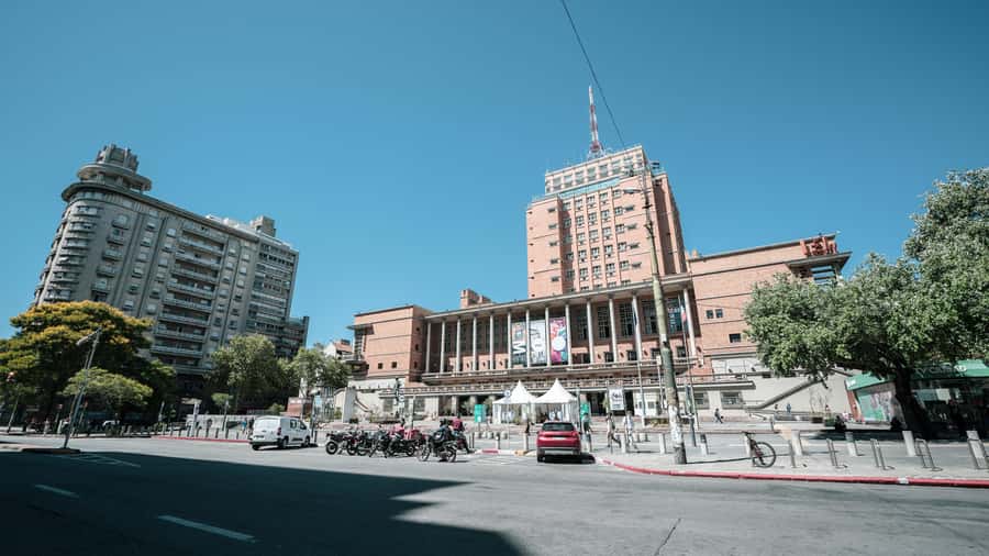 Montevideo: Sightseeing Hop-On Hop-Off Bus Tour - FAQ
