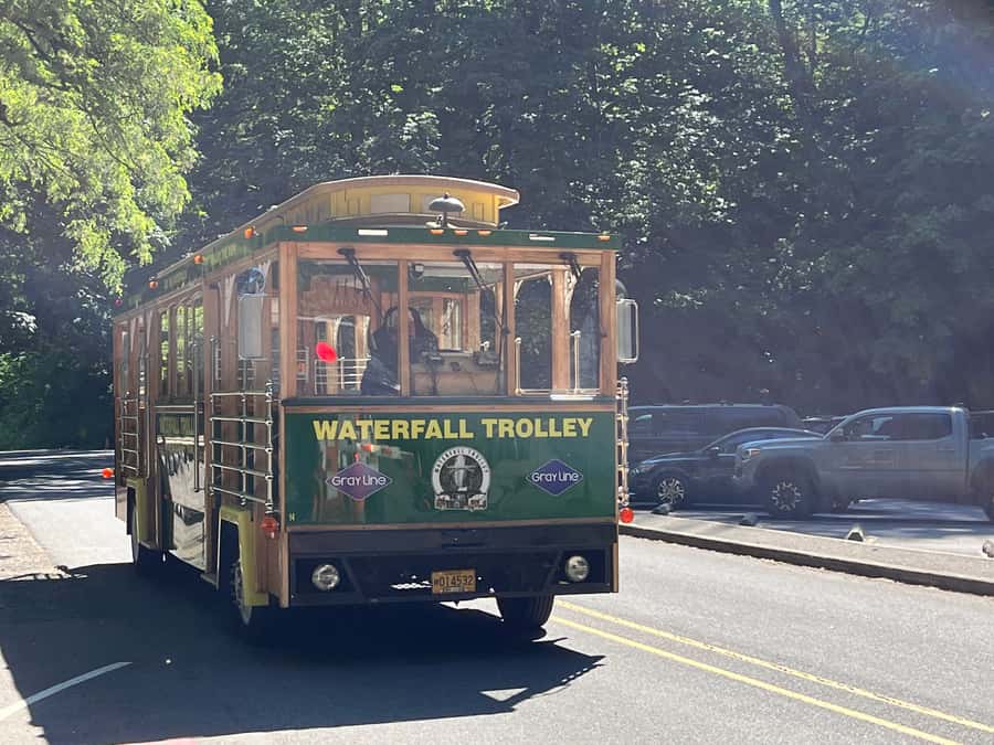 Multnomah Falls: Waterfall Corridor Hop-On Hop-Off Trolley - Starting at Corbett: the easiest plan for most people