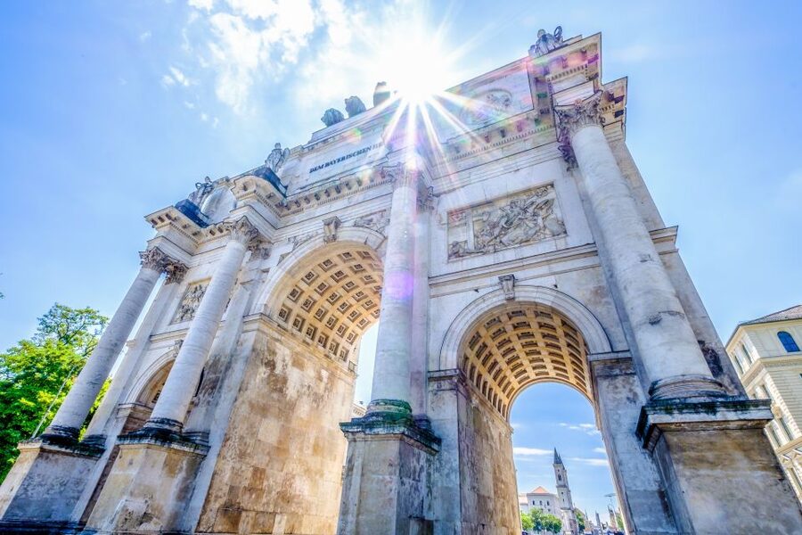 Munich Hop-On Hop-Off Tour: 1-Day or 2-Day Ticket - Timing and seasonal schedules you should know