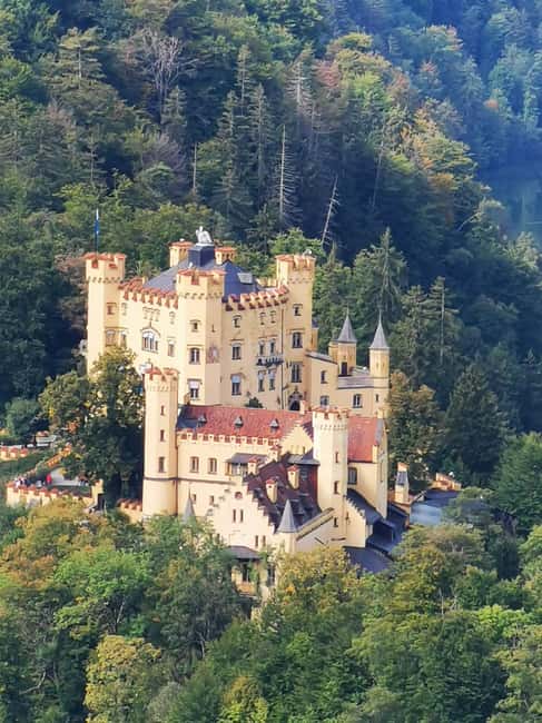 Munich: Neuschwanstein Castle by Bus with Alpine Bike Ride - Why this tour is different from a standard Neuschwanstein trip