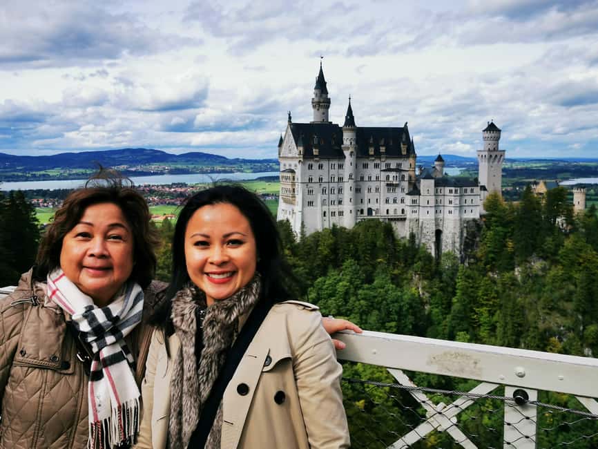 Munich: Neuschwanstein Castle by Bus with Alpine Bike Ride - Cycling beside the alpine lake